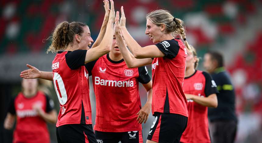 Torjubel der Bayer 04-Frauen