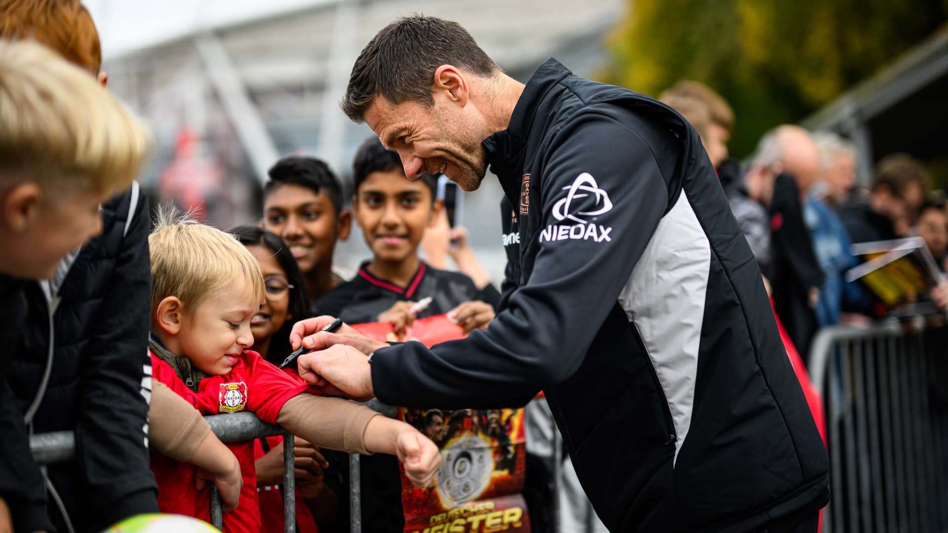 Xabi Alonso bei den Fans