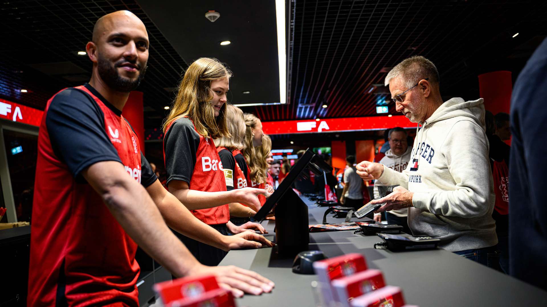 Pre-Opening der Bayer 04-Fanwelt