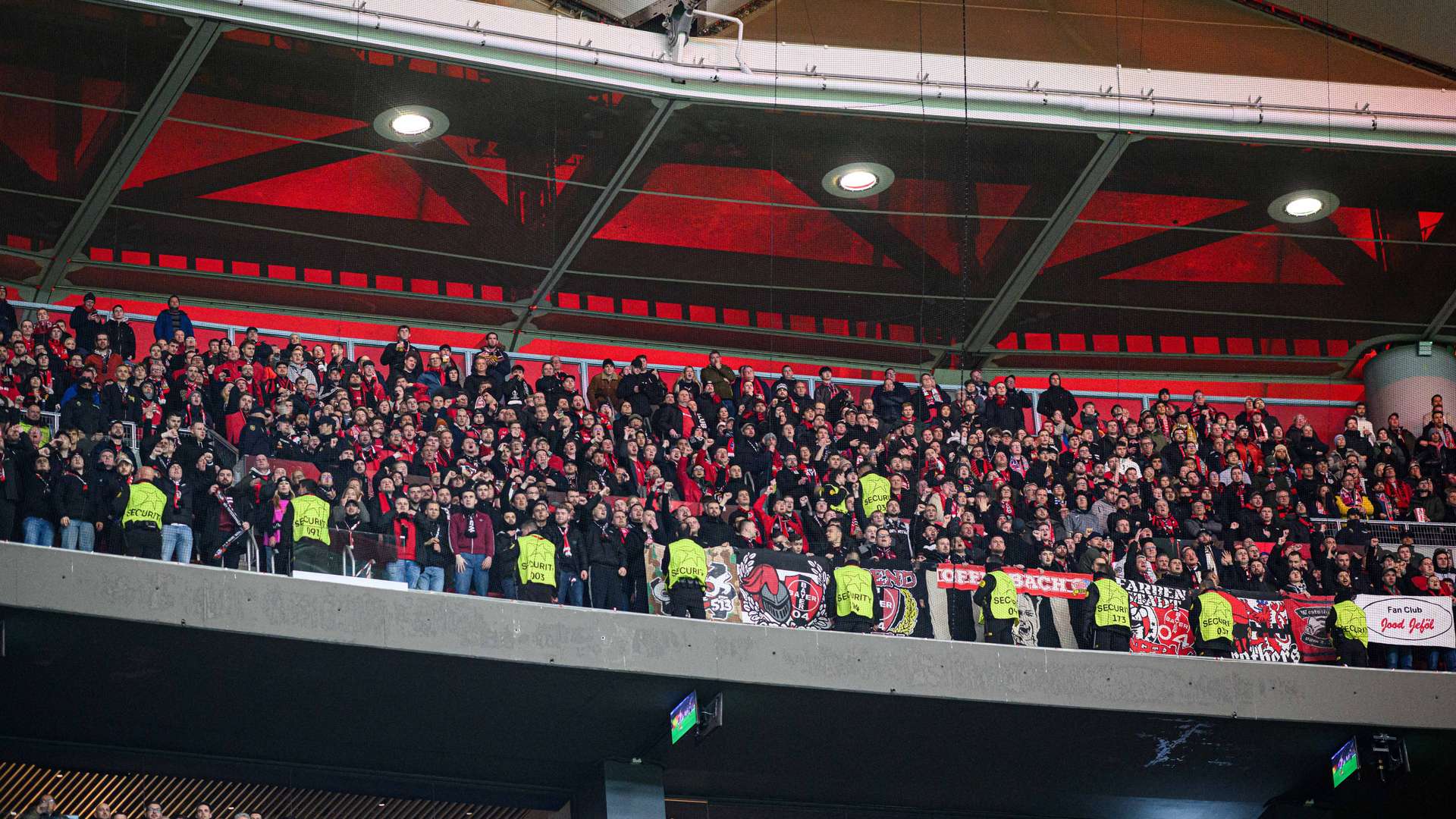 Bayer 04-Fans in Madrid