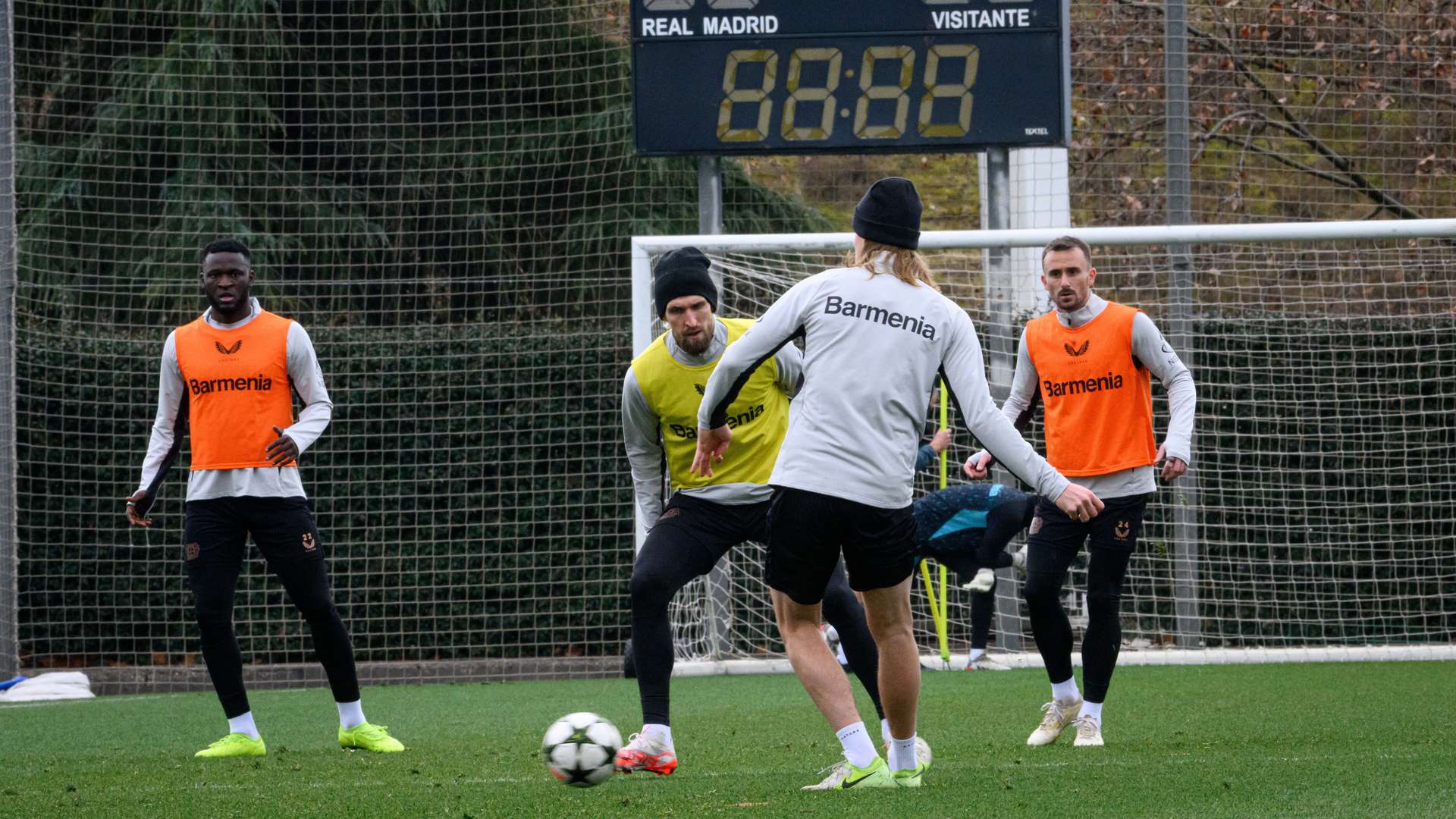 crop_20250122_NB_CL_B04_Training_Real_Madrid_185167.jpg