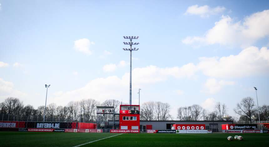 Auszeichnung für den Rasen im UHS