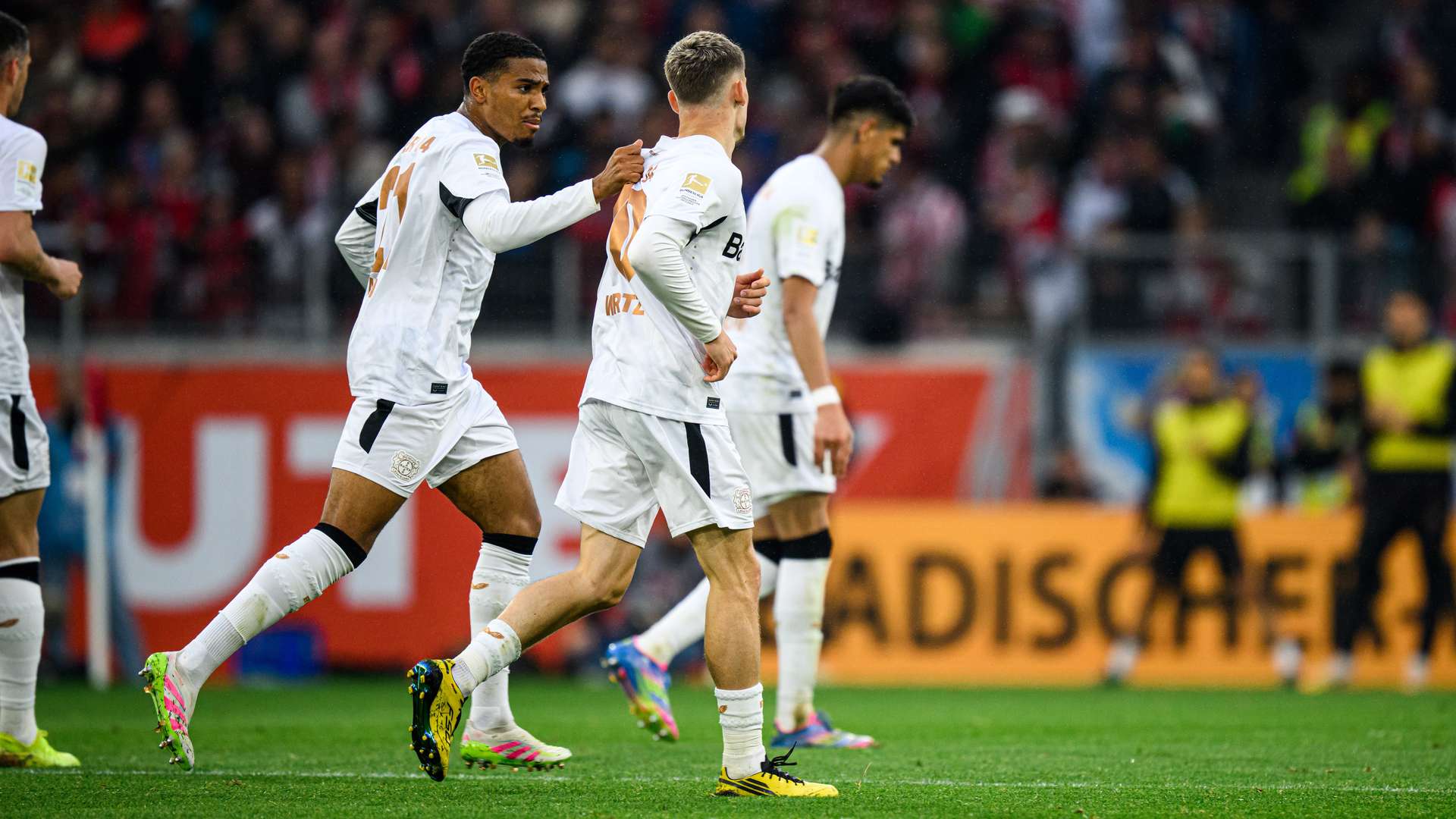 Amine Adli und Florian Wirtz