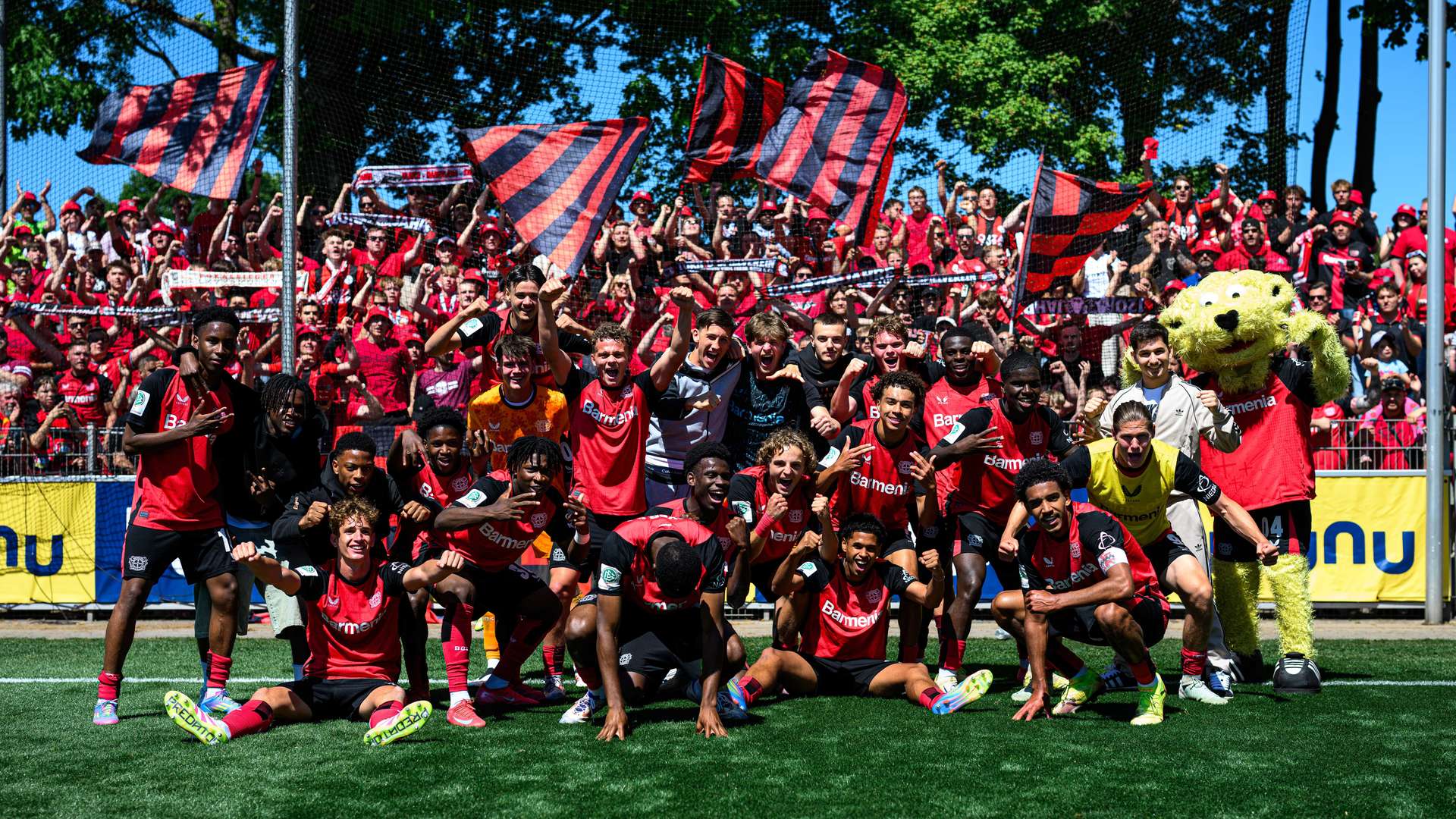 U19 von Bayer 04 feiert den Einzug ins Finale um die Deutsche U19-Meisterschaft