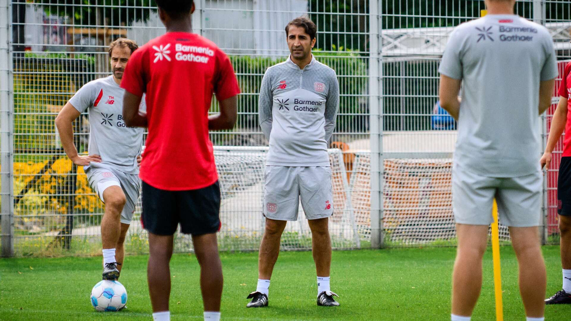 Hüzeyfe Dogan, Co-Trainer bei der U19 von Bayer 04