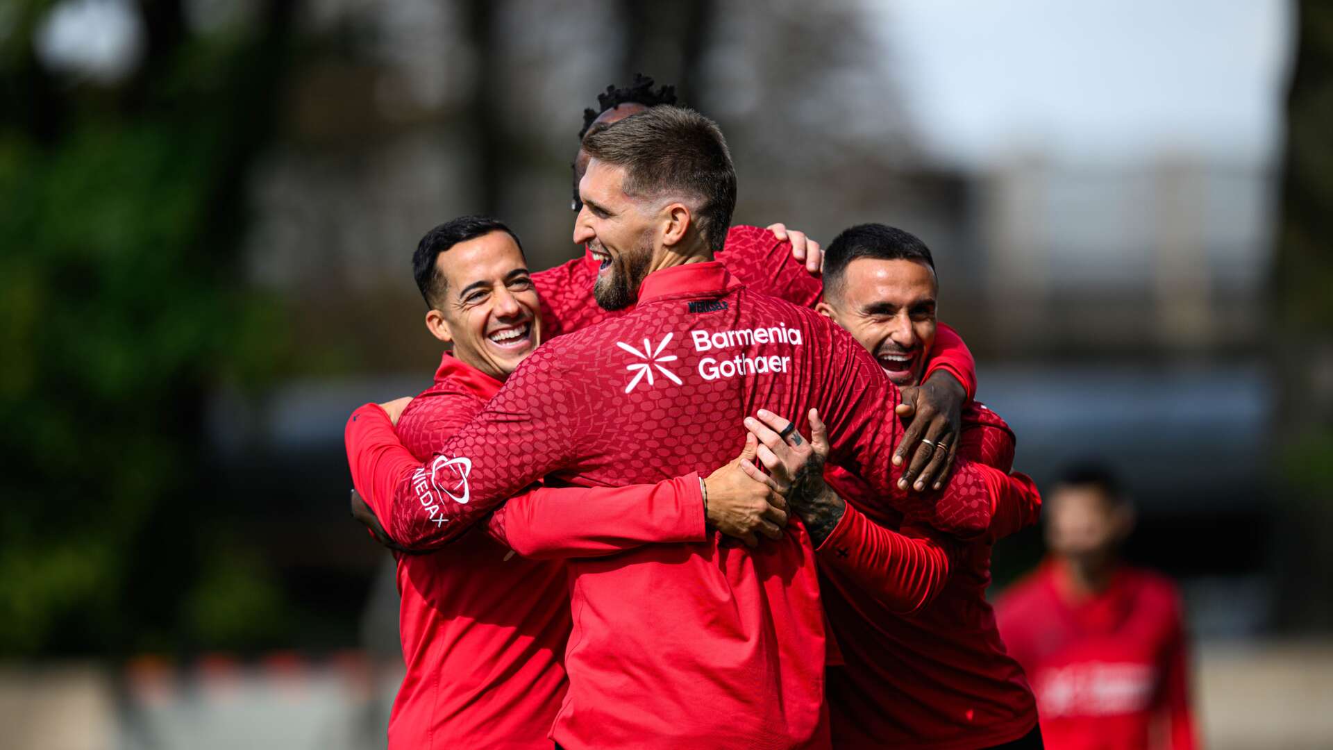 Lucas Vázquez mit seinen Teamkollegen im Training