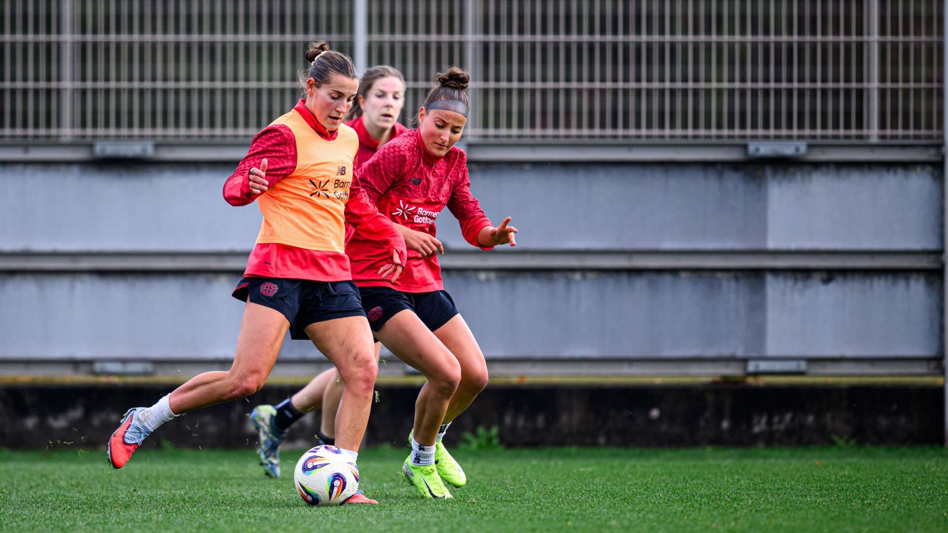 Carlotta Wamser und Sana Coskun