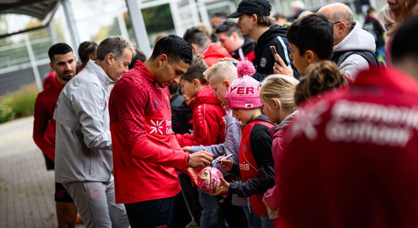 Fans beim Training