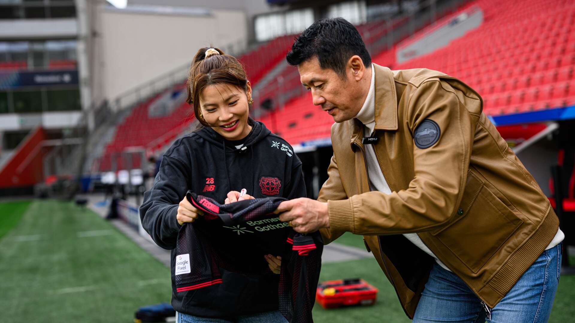 Chen Yang and Shen Menglu in der BayArena