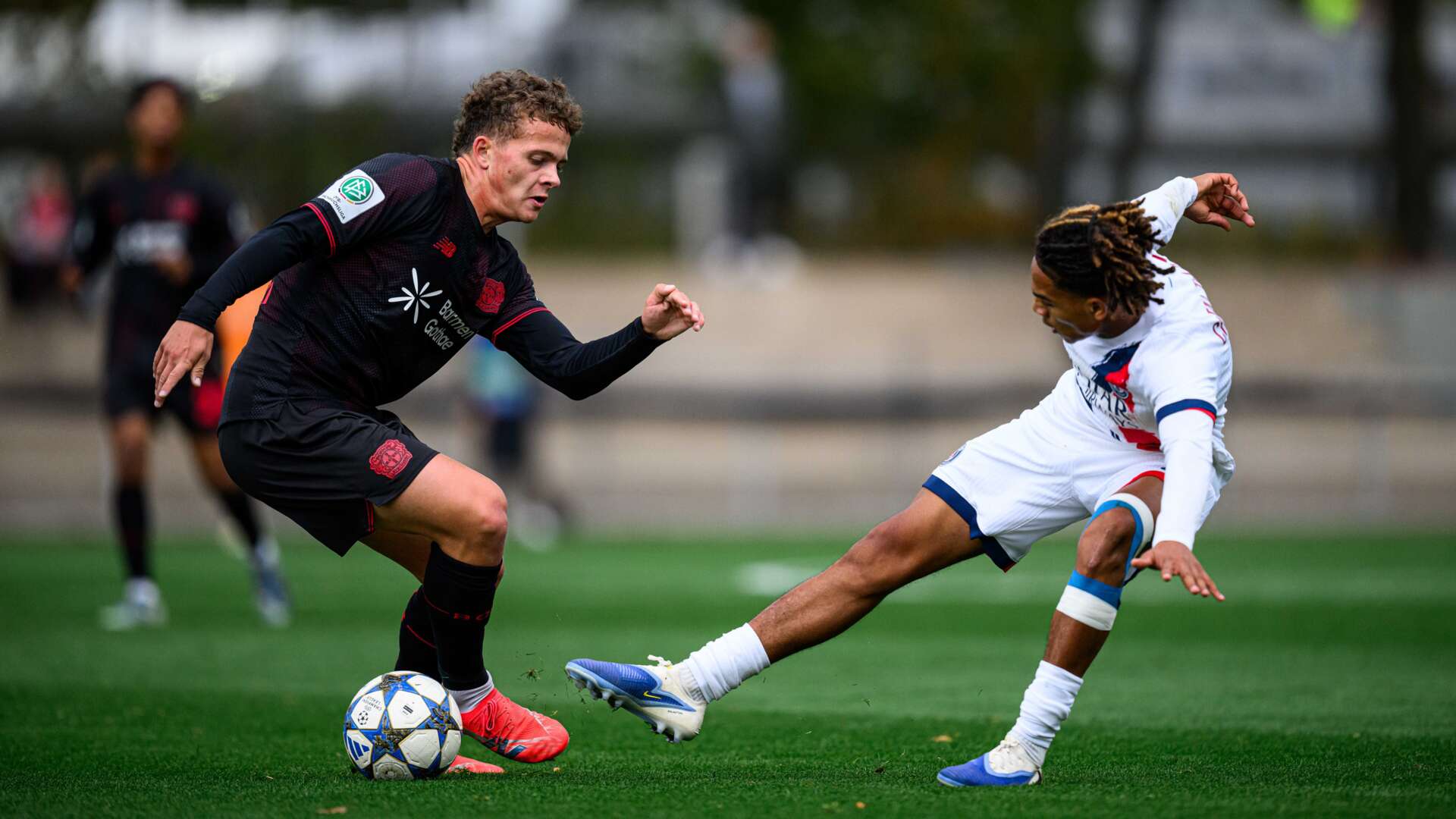 Julien Kurowski gegen Paris Saint-Germain