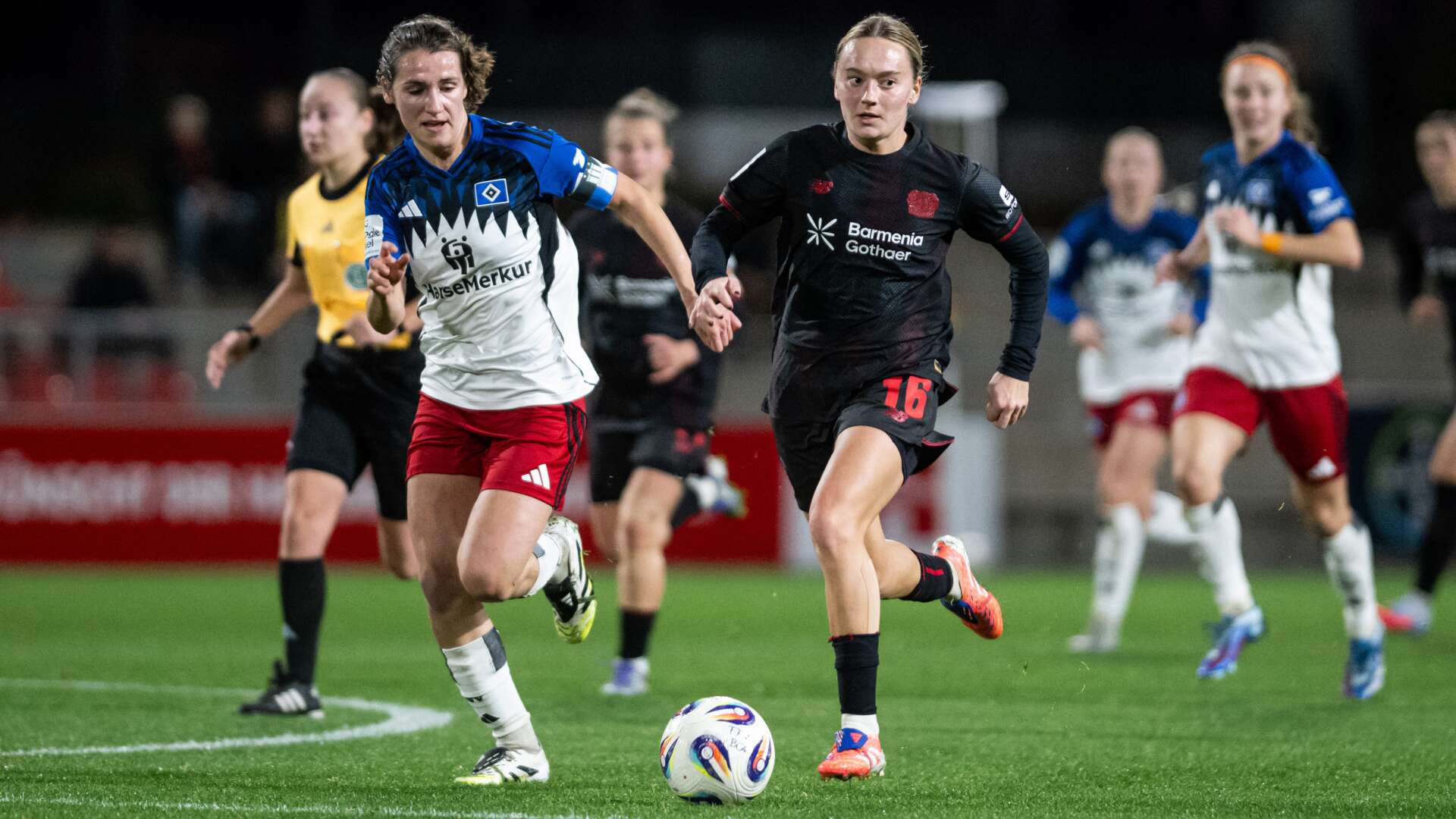 Sofie Zdebel am Ball