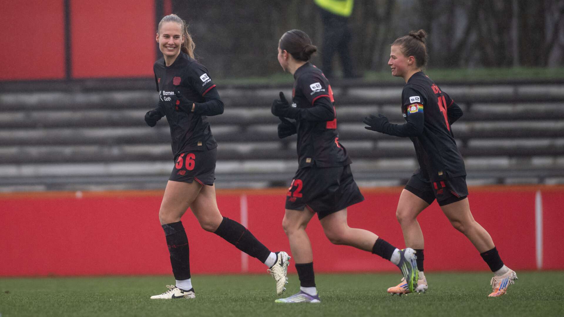Juliette Vidal, Ruby Grant und Kristin Kögel