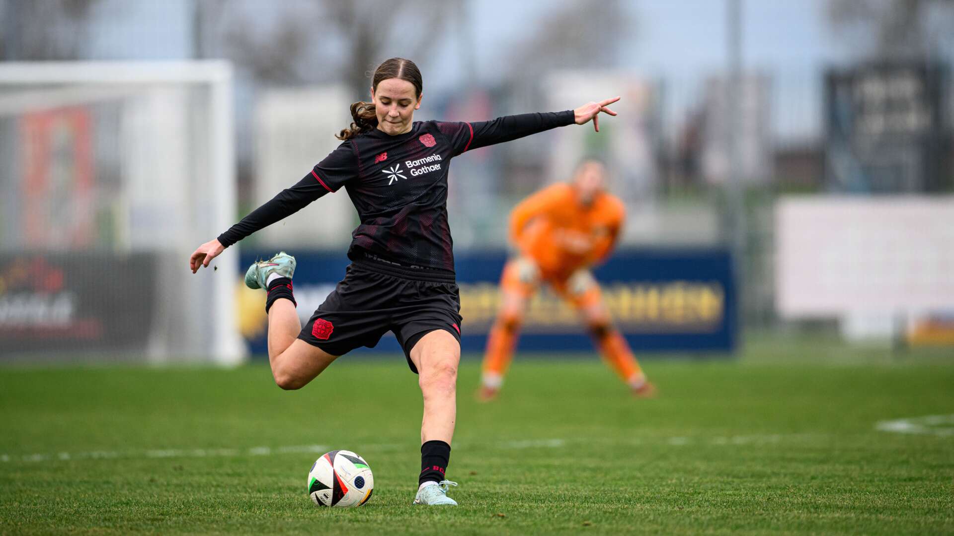 U23-Frauen beim Spiel in Monheim gegen Borussia Dortmund