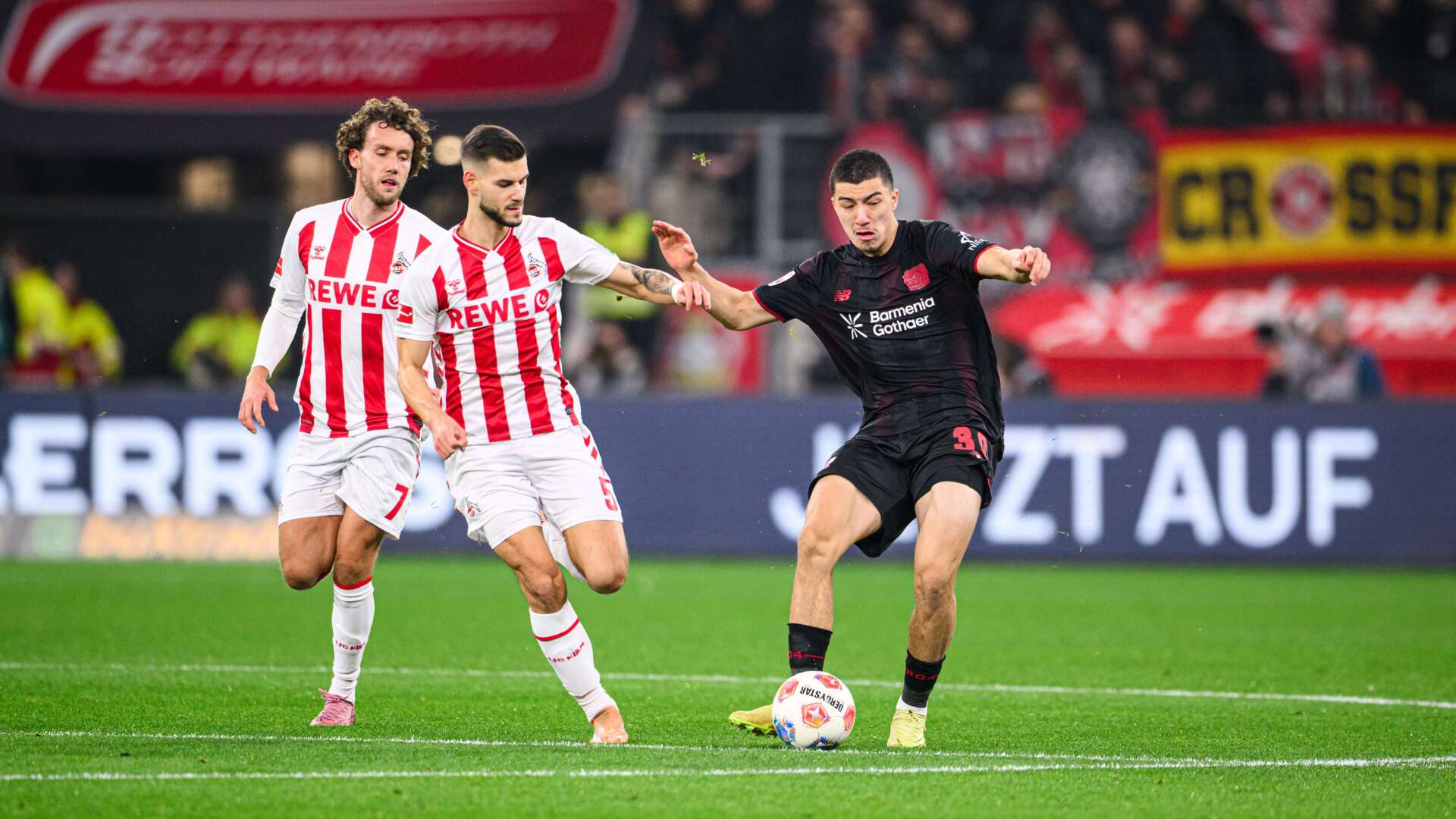 Ibo Maza im Zweikampf