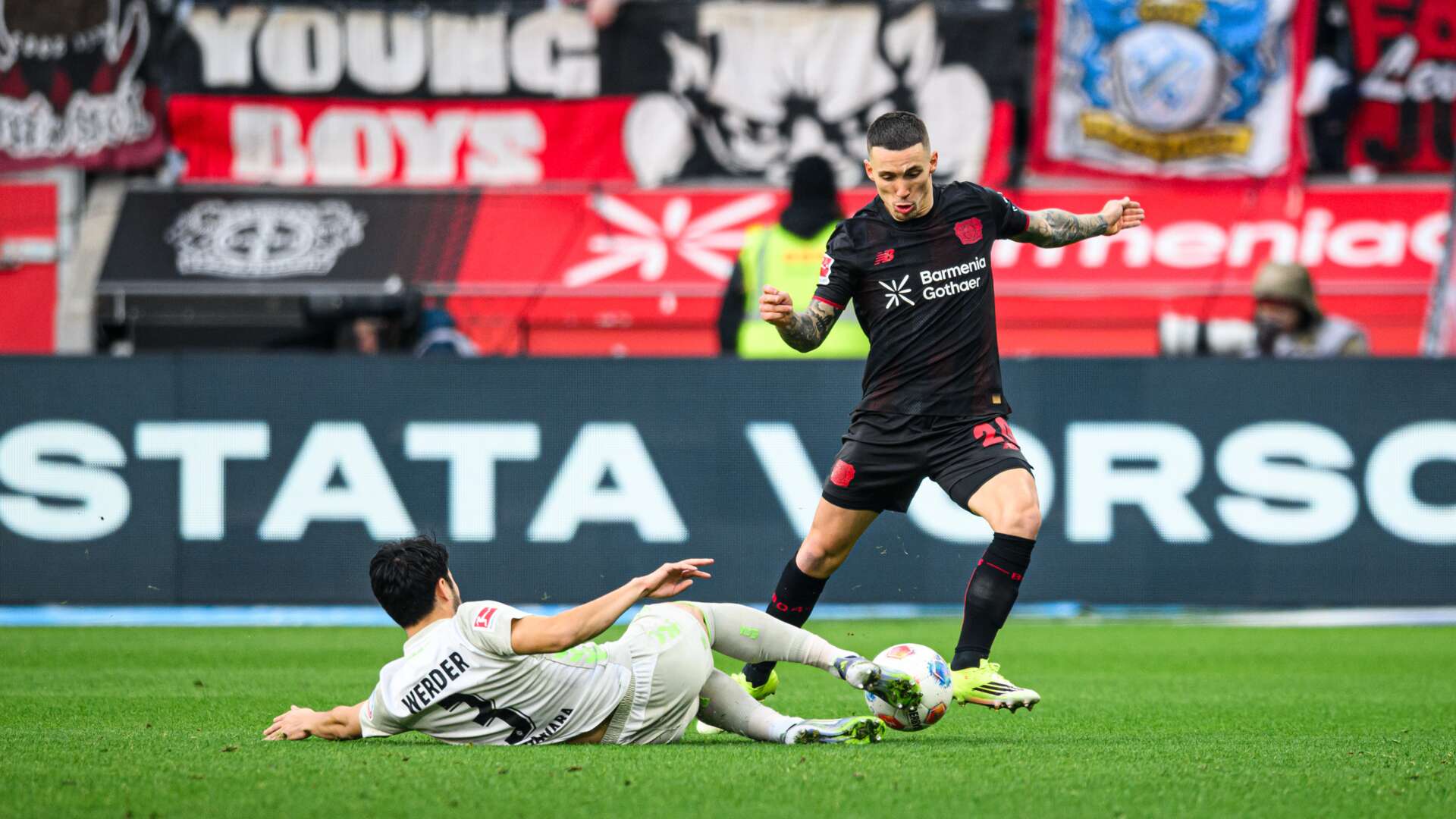 Grimaldo gegen Sugawara