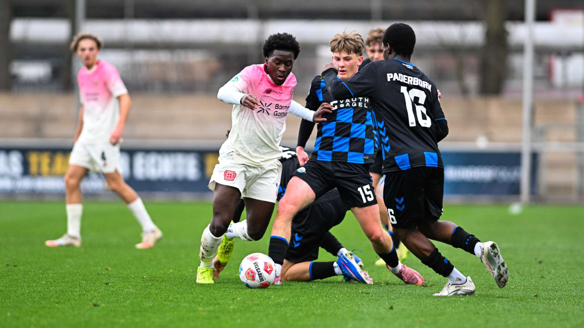 Osman Turay Zweikampf