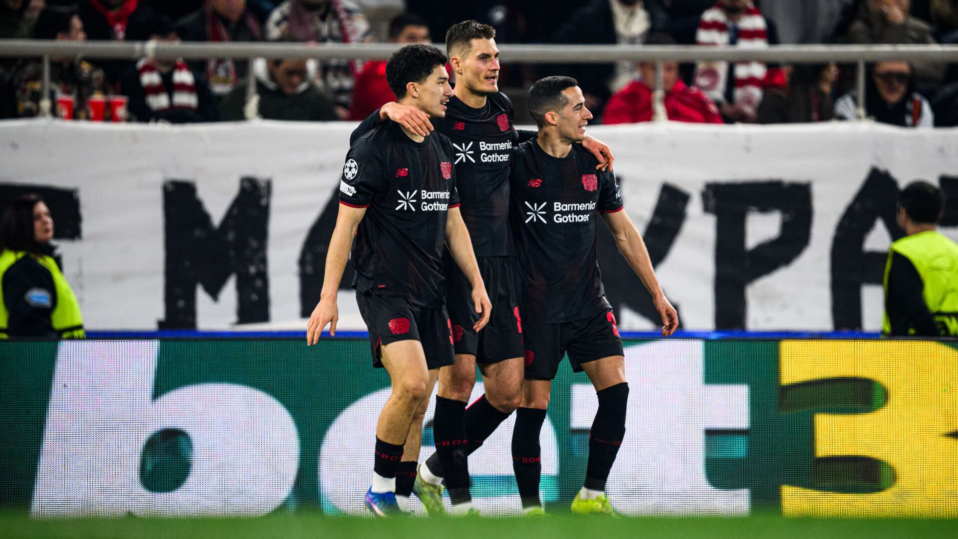 Ibrahim Maza mit Patrik Schick und Lucas Vázquez