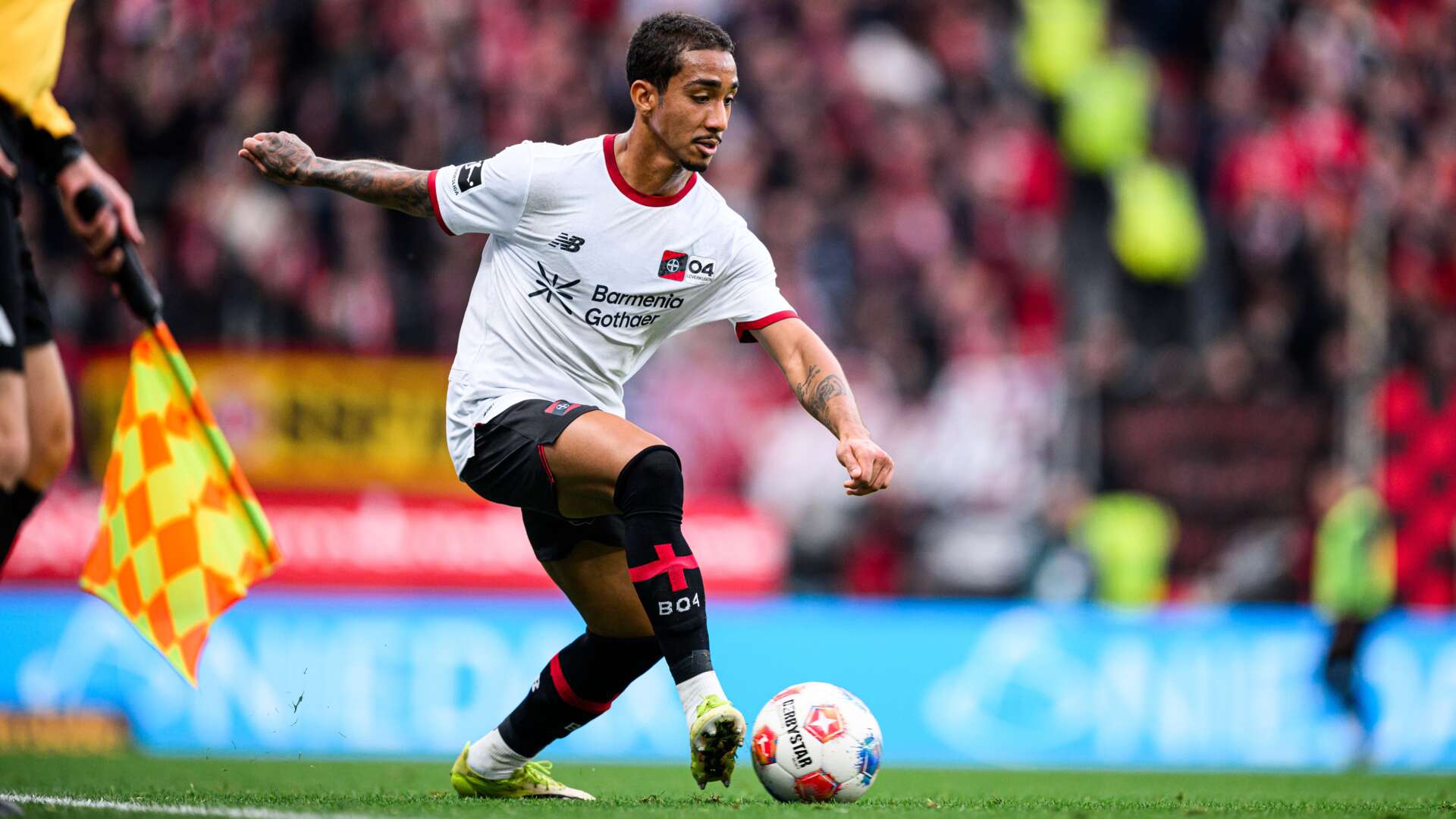 Arthur sidelined by ankle injury | Bayer04.de
