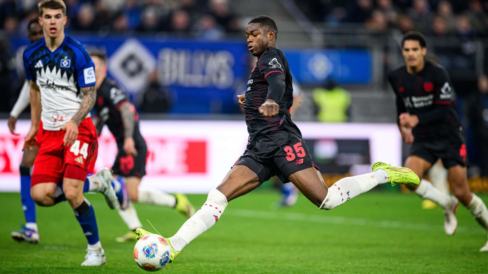 Christian Kofane gegen den Hamburger SV
