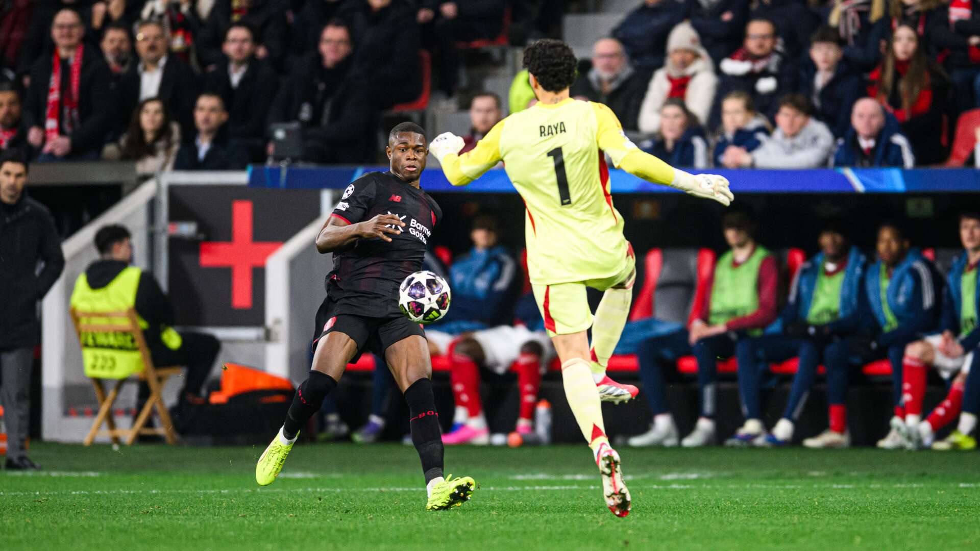 Christian Kofane und David Raya