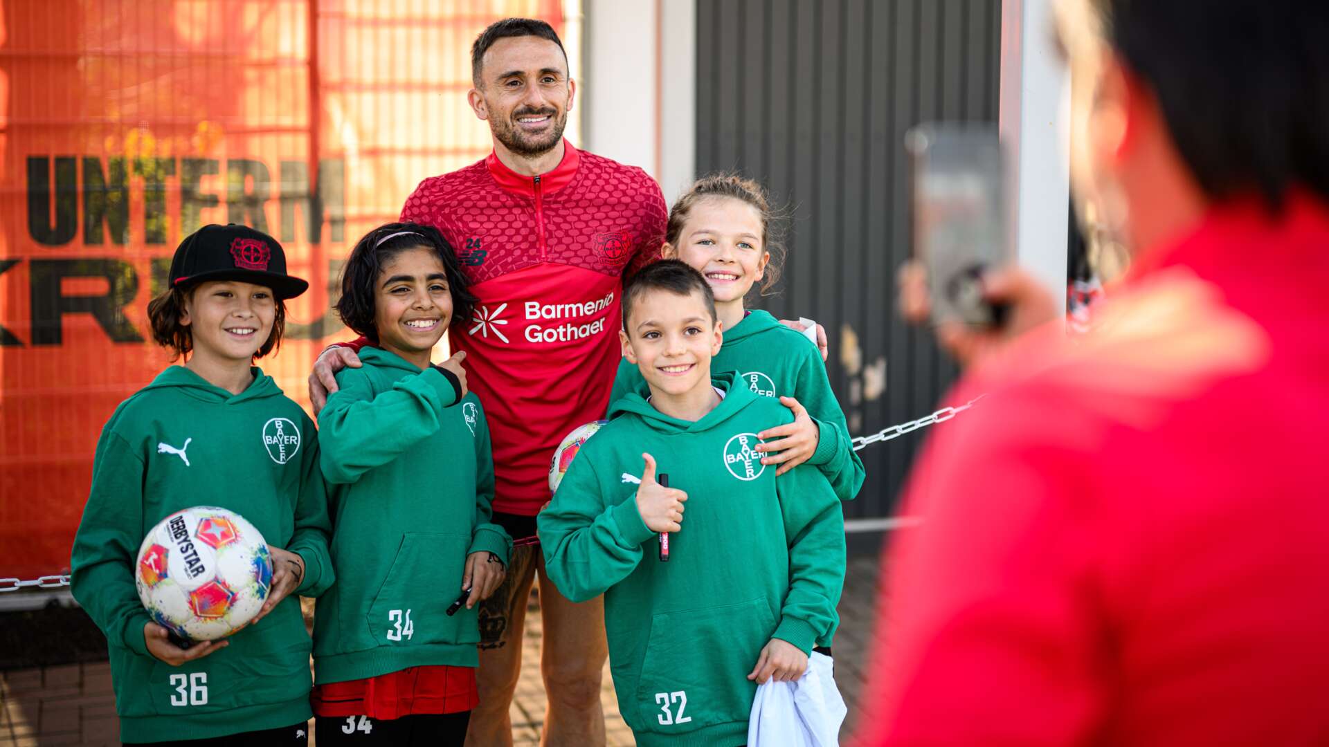 Aleix Garcia mit Fans