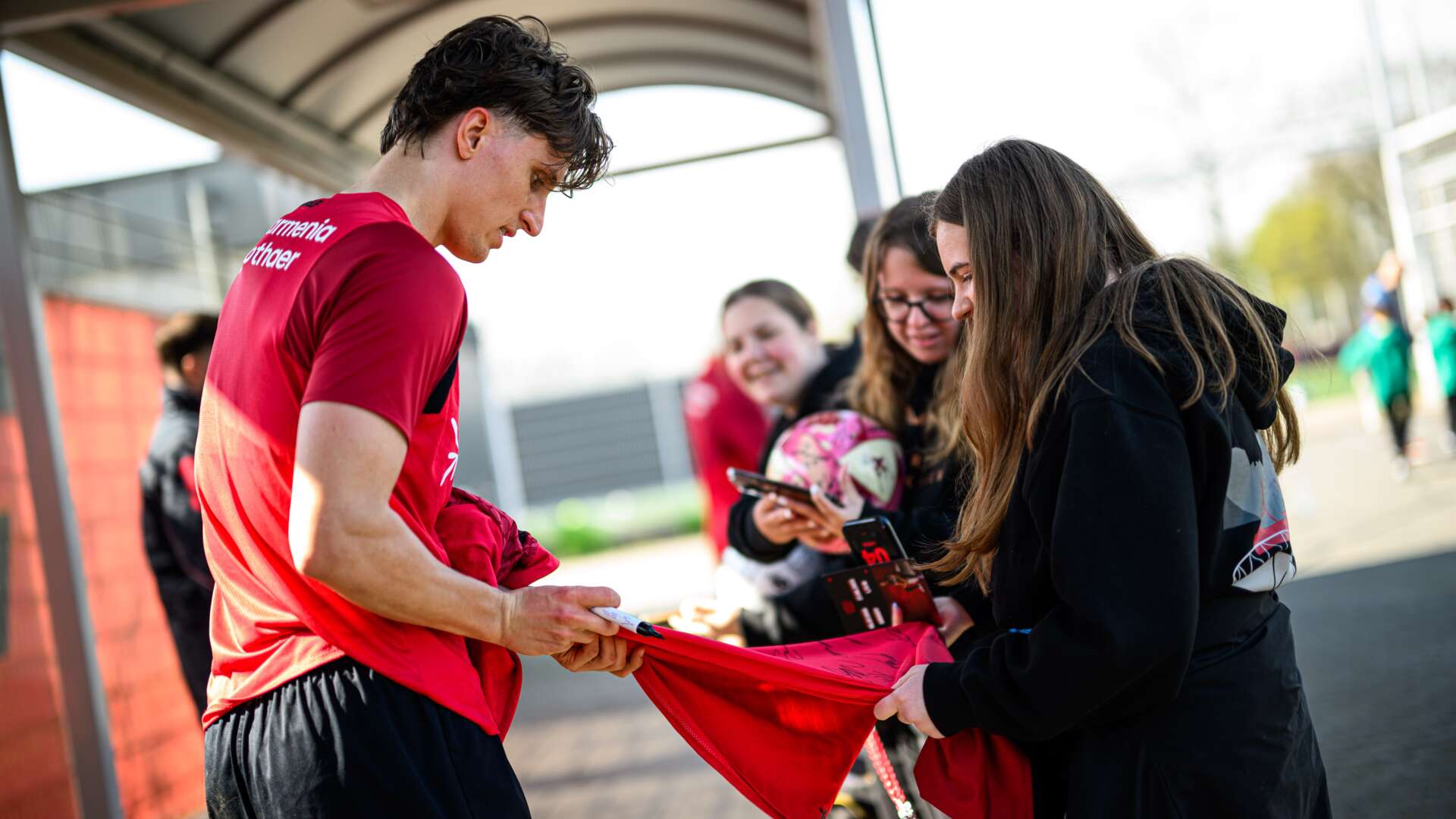 Tim Oermann mit Fans