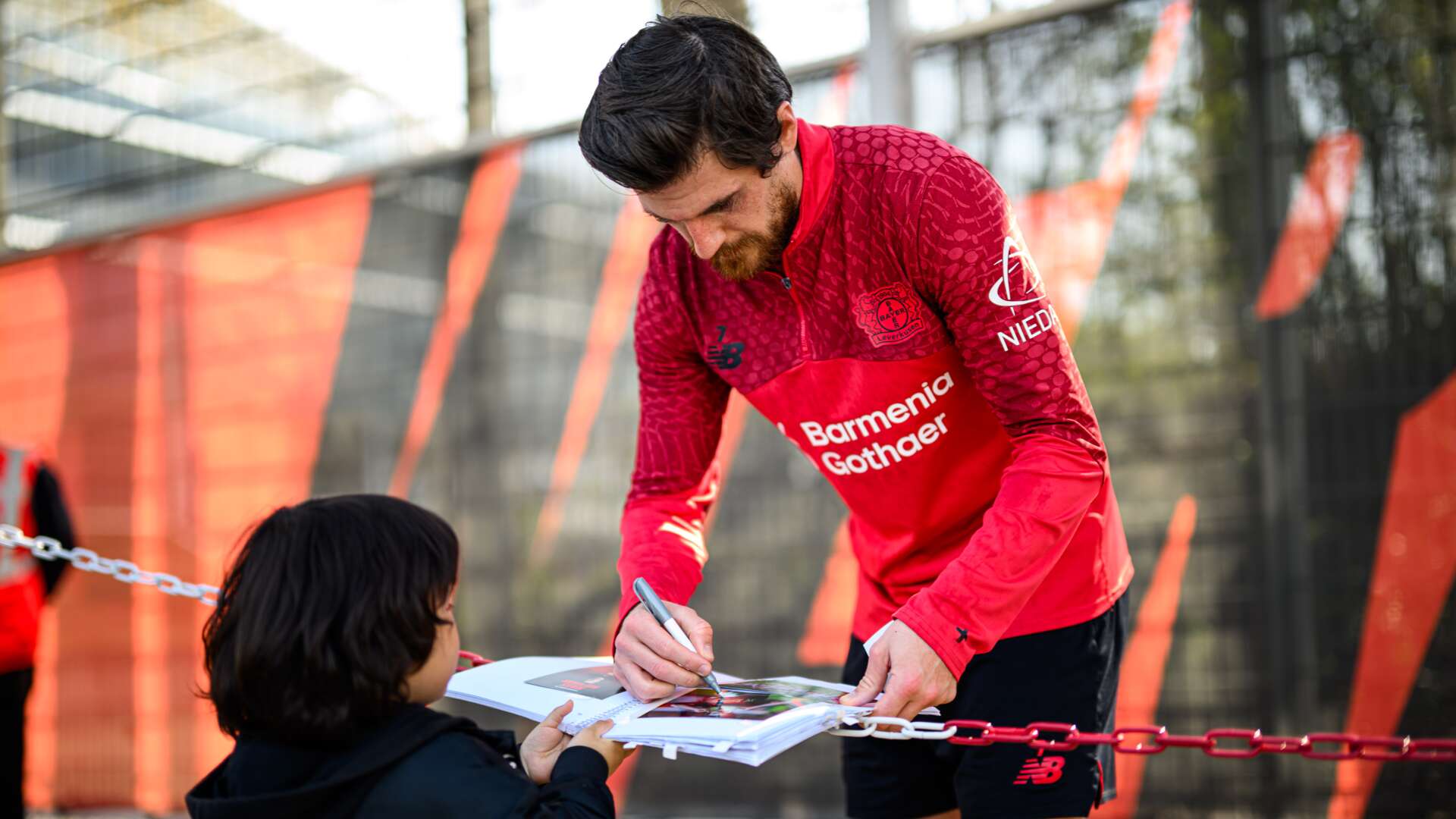 Jonas Hofmann mit Fans