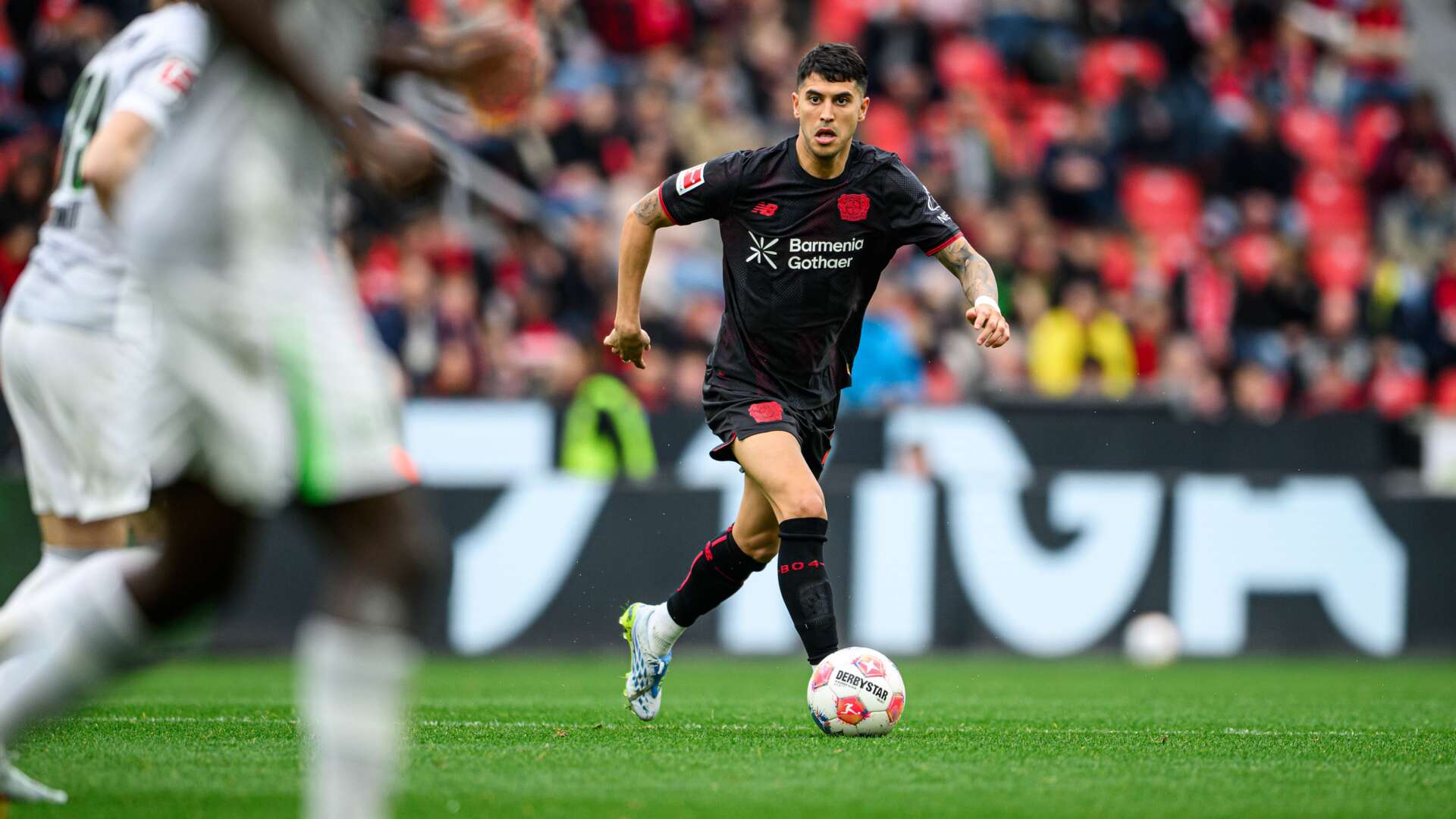 Exequiel Palacios am Ball