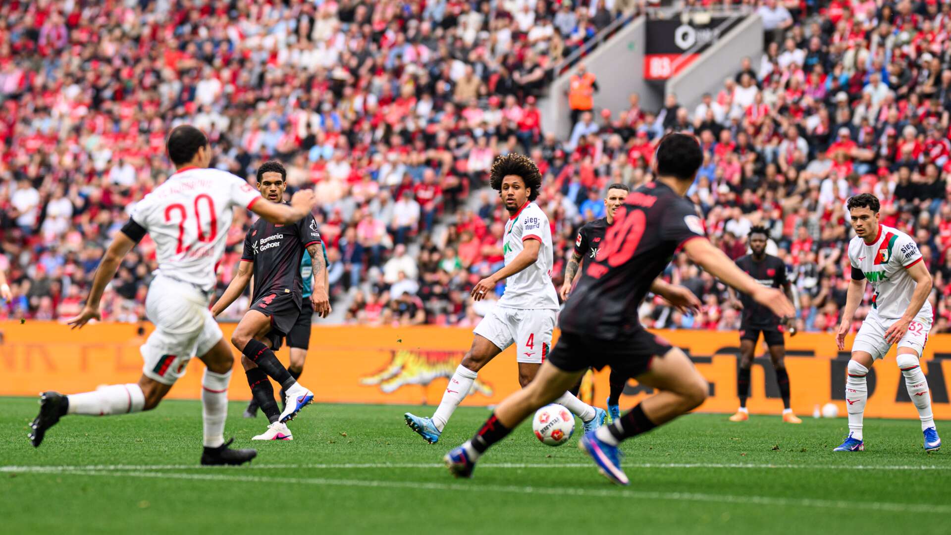 Jarell Quansah auf Ibrahim Maza