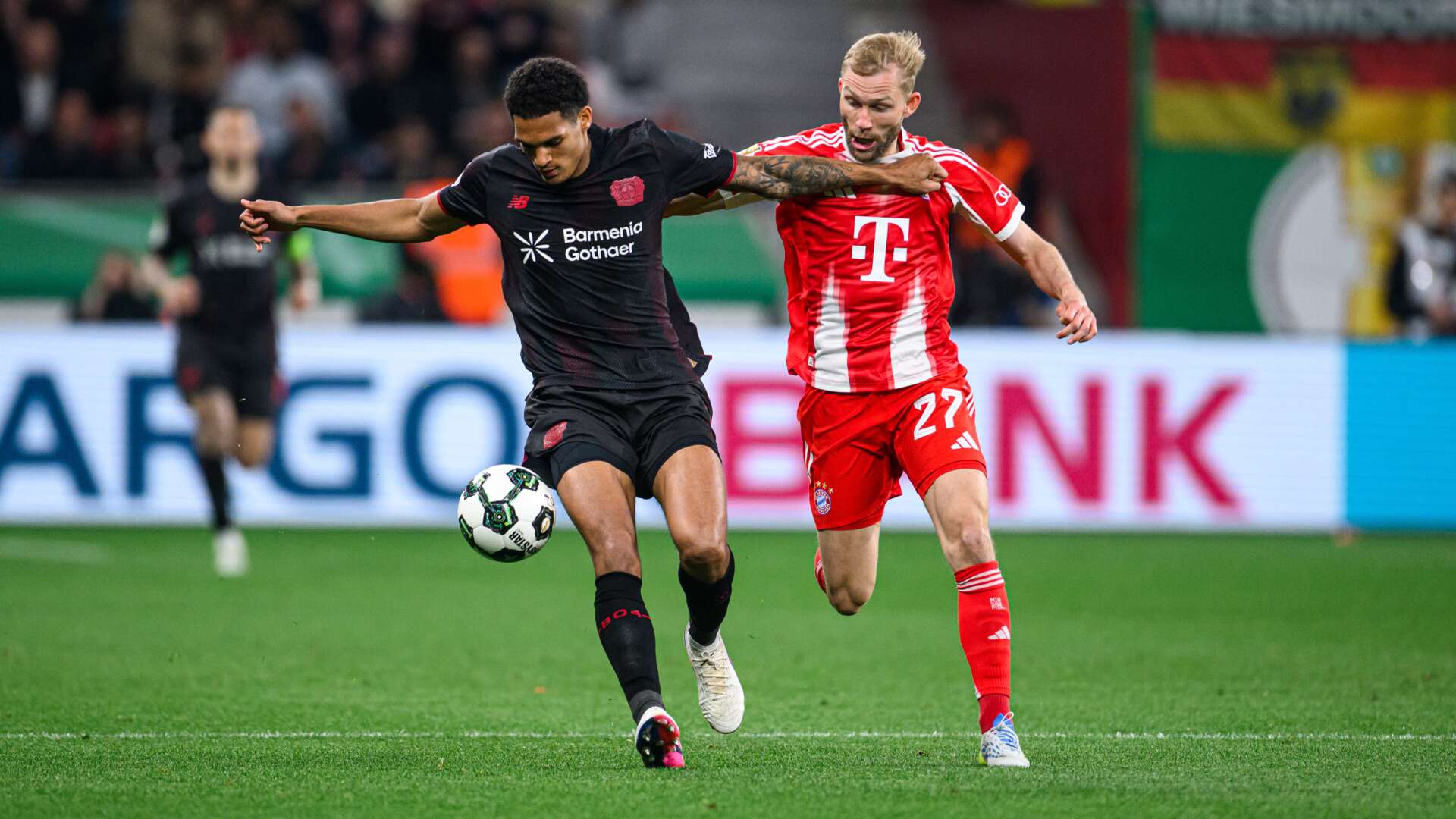 Jarell Quansah gegen Konrad Laimer