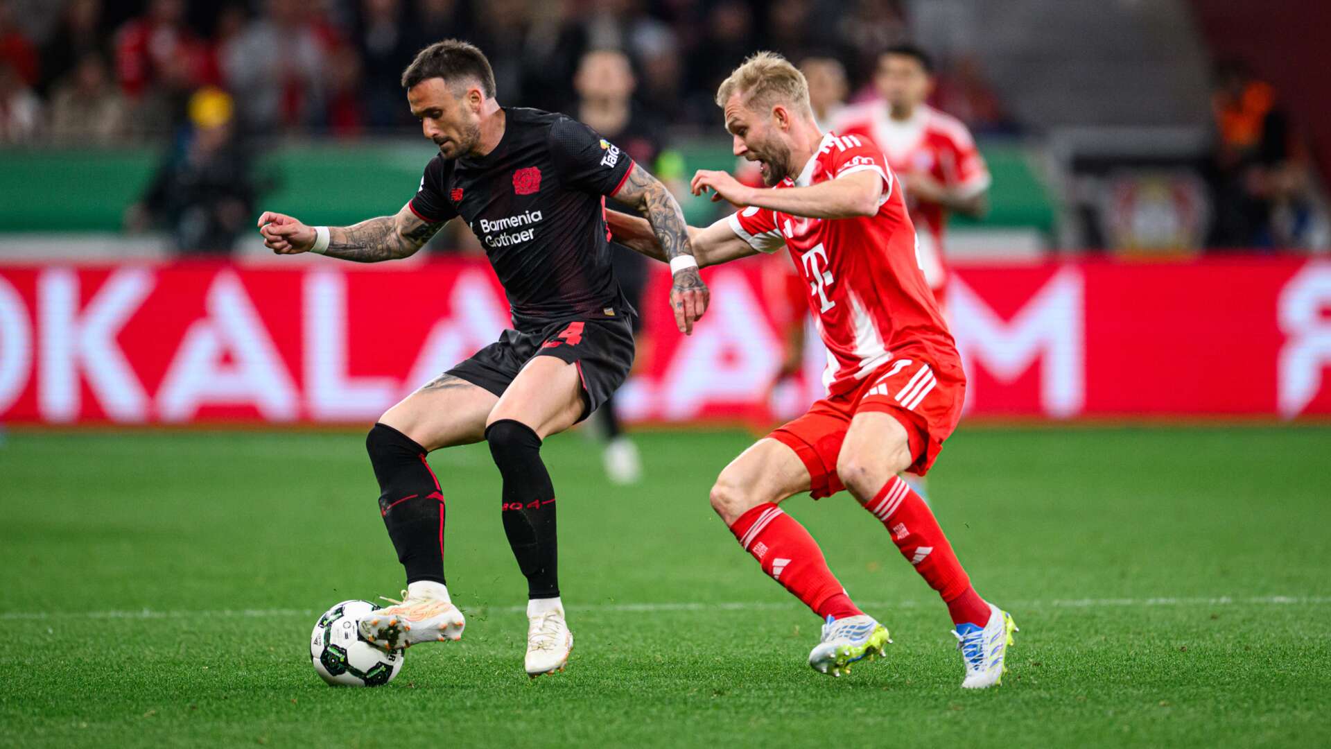 Aleix Garcia gegen Konrad Laimer