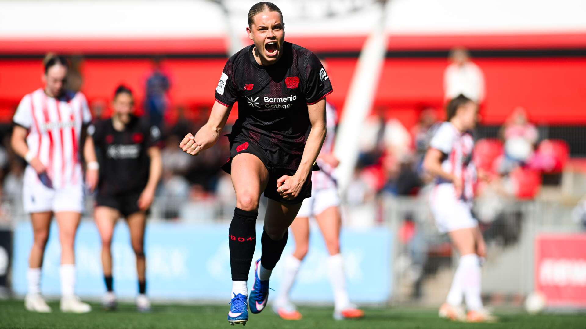 Cornelia Kramer jubelt