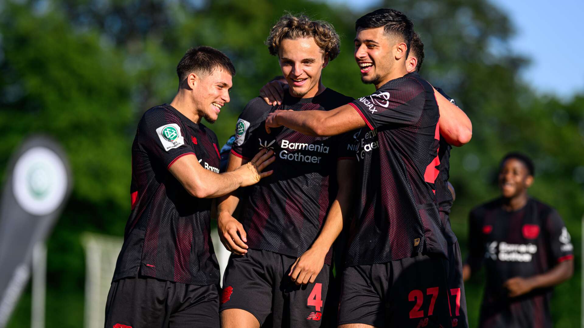 Glücksgefühl im letzten U19-Spiel: Torschütze Ferdinand Pohl (Mitte).