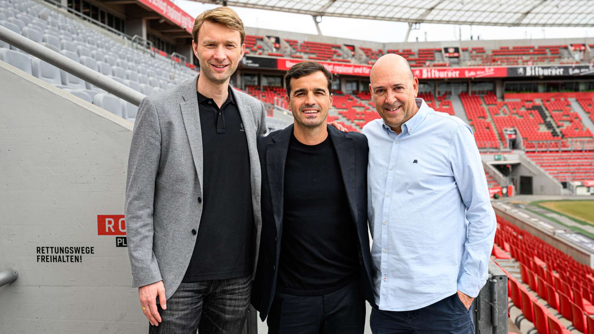 Carles Martínez mit Fernando Carro und Simon Rolfes