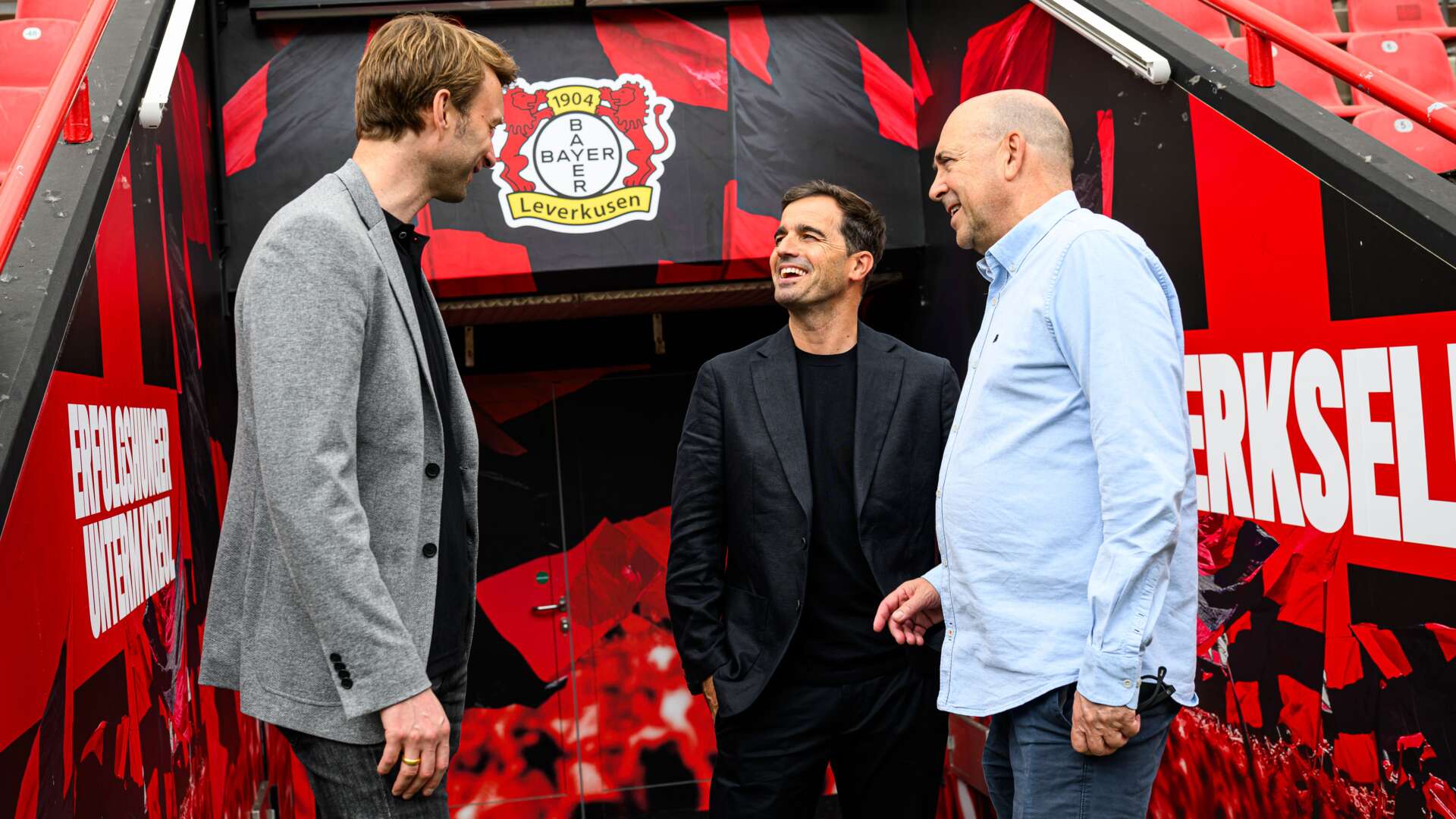 Carles Martínez mit Fernando Carro und Simon Rolfes