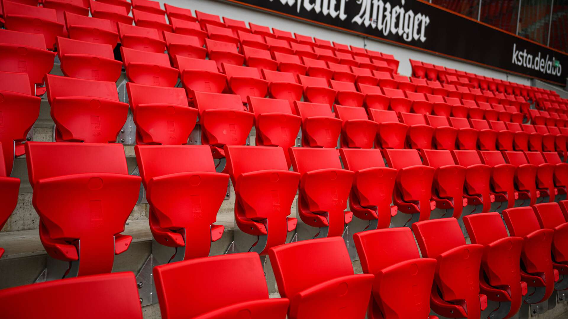 Neue Bestuhlung der BayArena