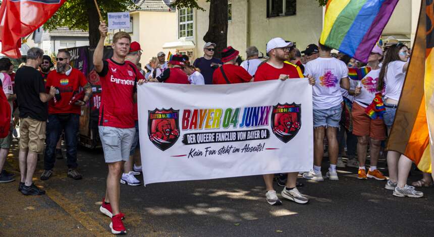 Bayer 04 auf der Pride am Rhein