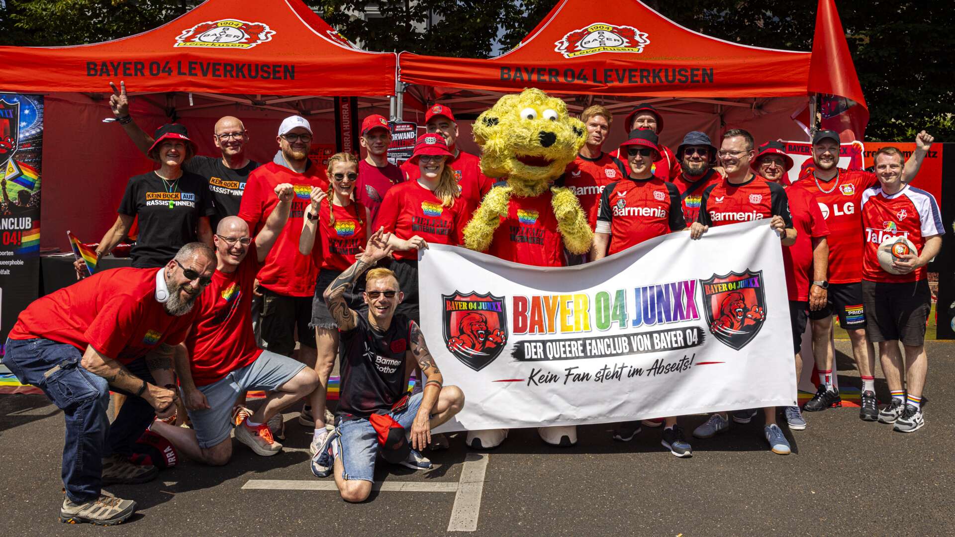 Bayer 04 auf der Pride in Leverkusen