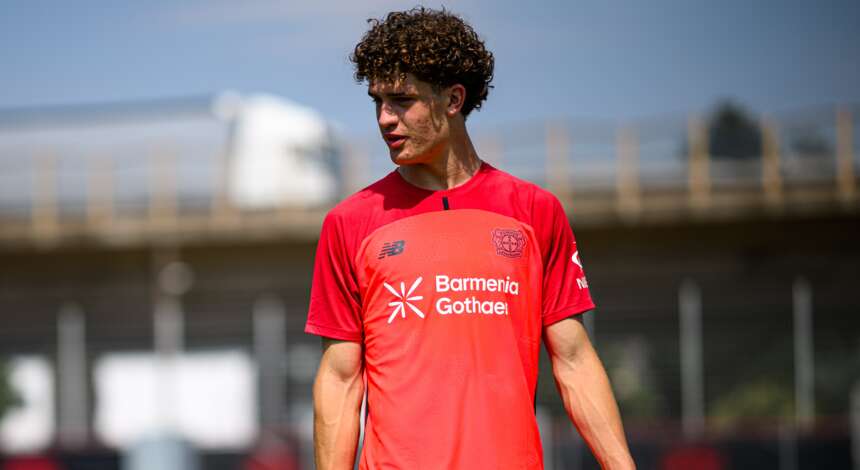 Jonah Berghoff aus der U19 von Bayer 04