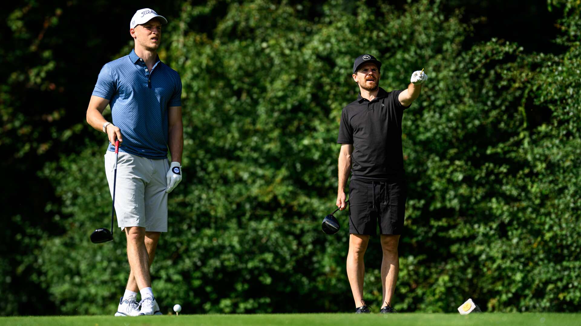 Niklas Lomb und Jonas Hofmann beim Golf