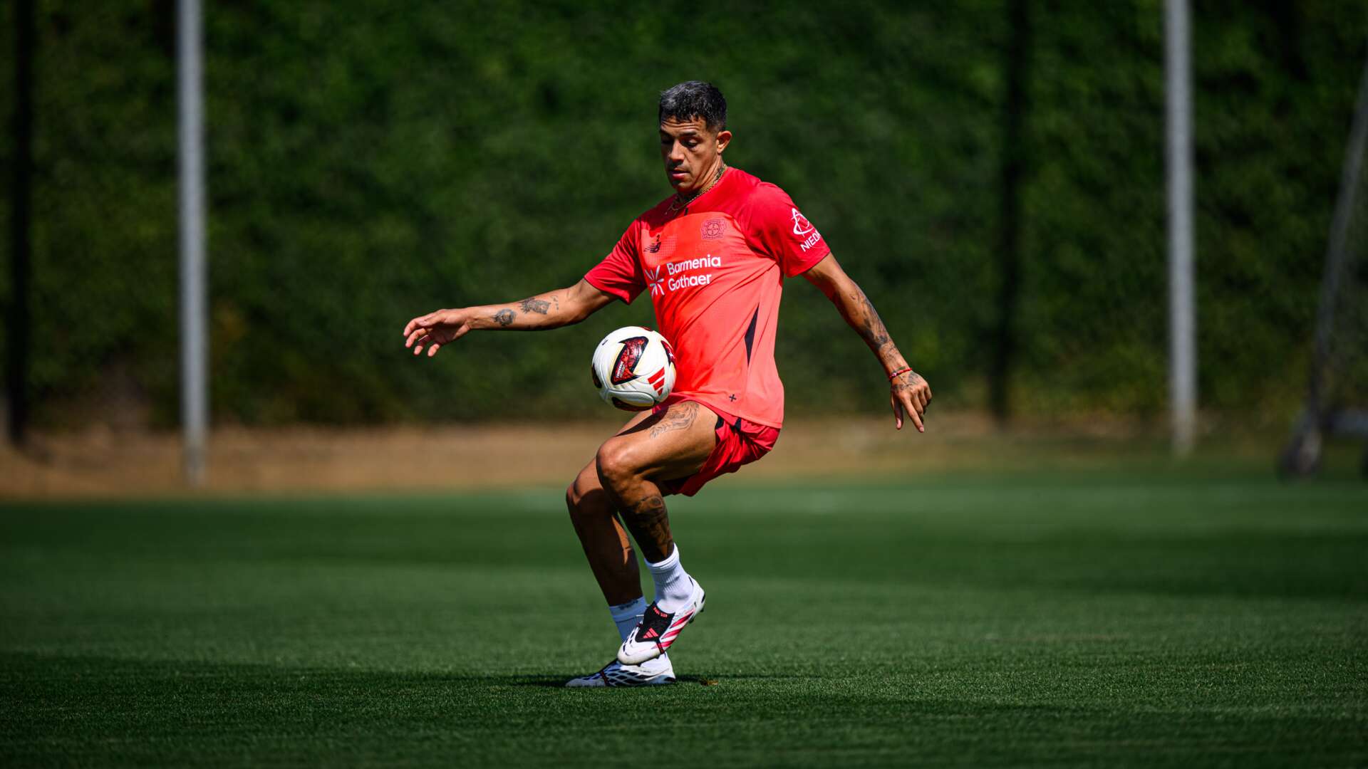 Facundo Medina im Training in Nottingham