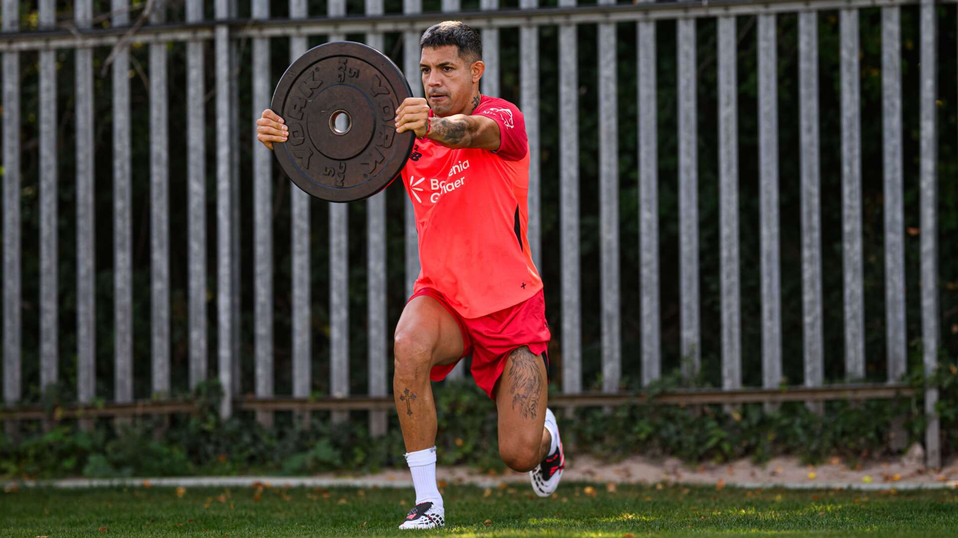 Facundo Medina im Training in Nottingham