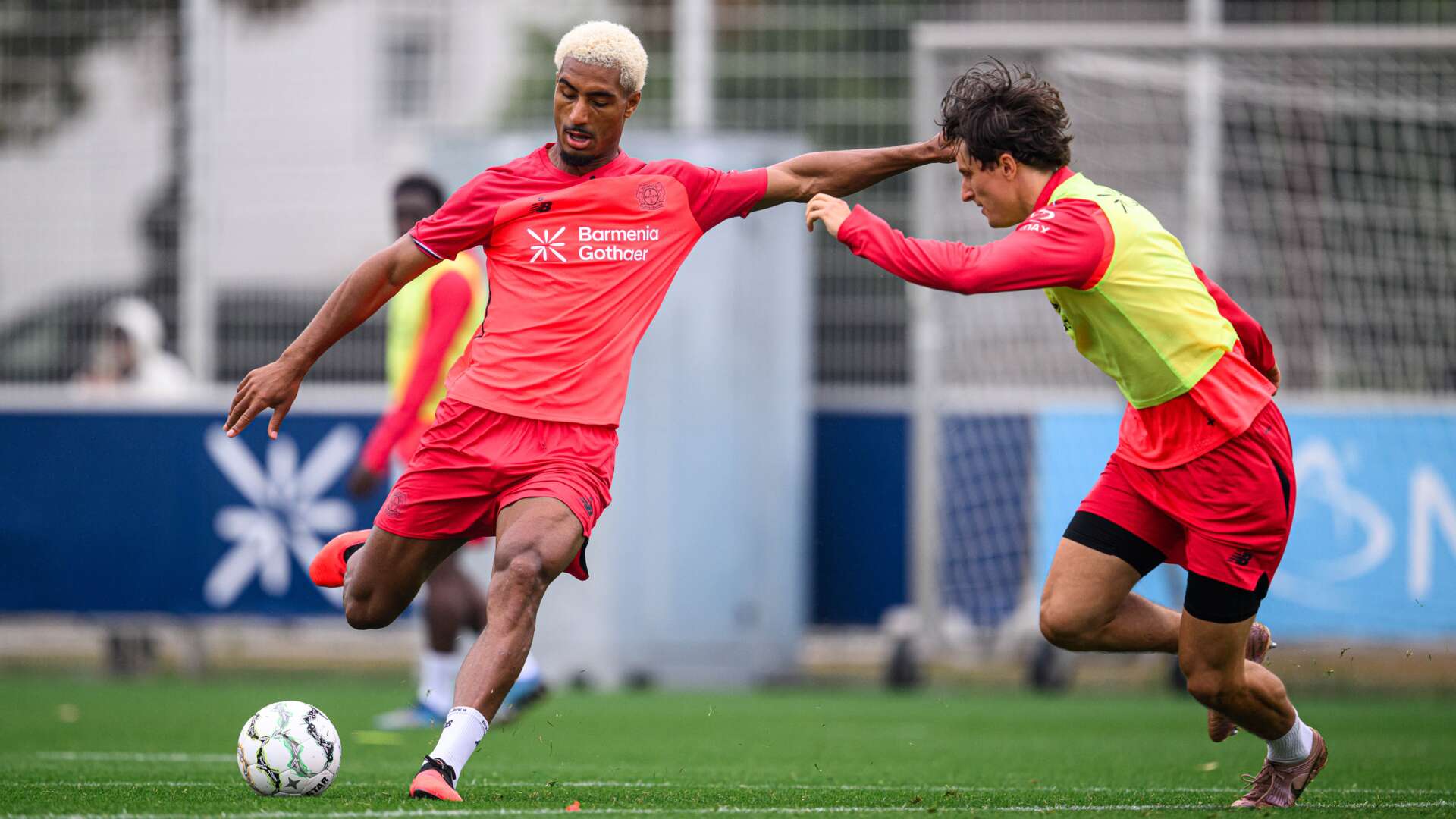 Loïc Badé und Tim Oermann im Training