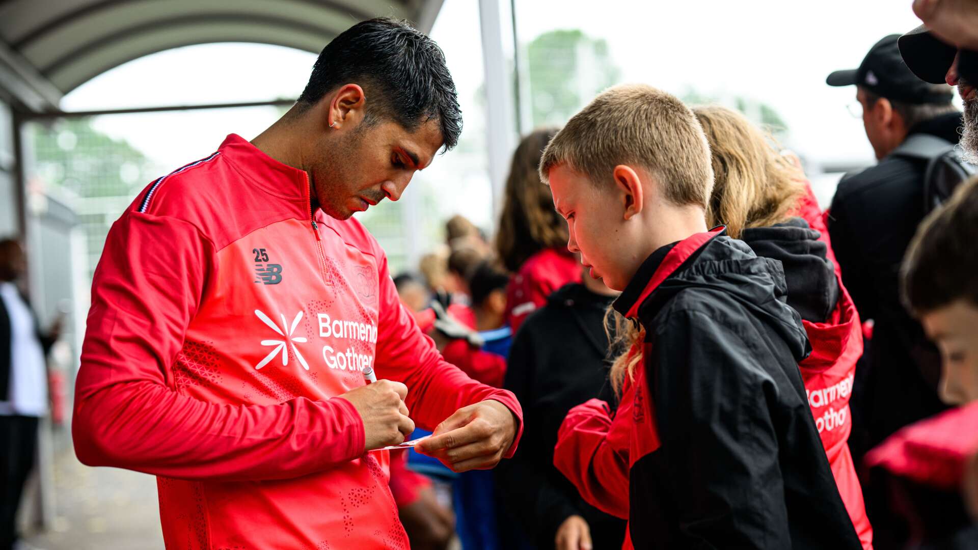 Exequiel Palacios bei den Fans
