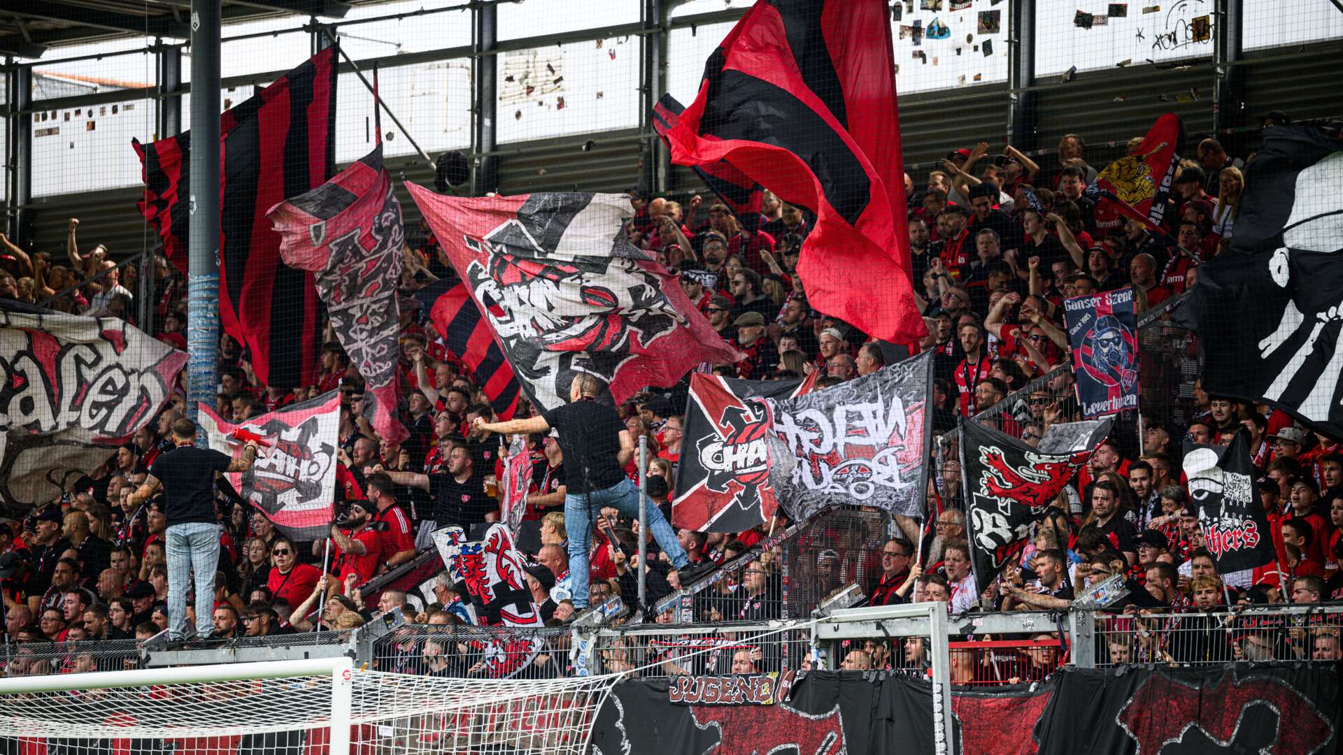 Die Bayer 04-Fans in Wiesbaden