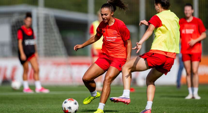 Maja Sternad am Ball
