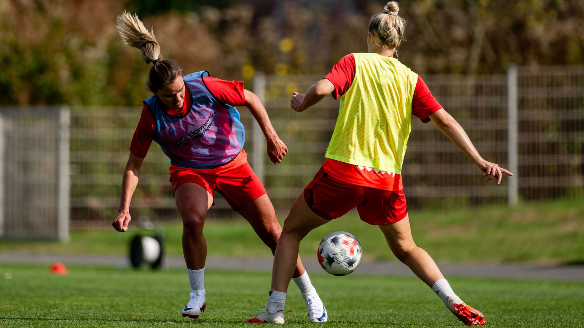 Paulina Tomasiak und Carolin Simon