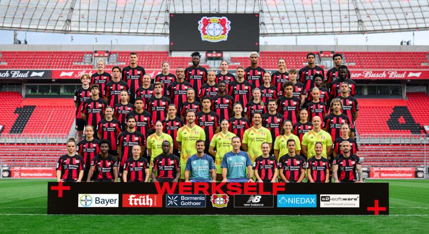 Das offizielle Mannschaftsfoto der Männer und Frauen 2026/27