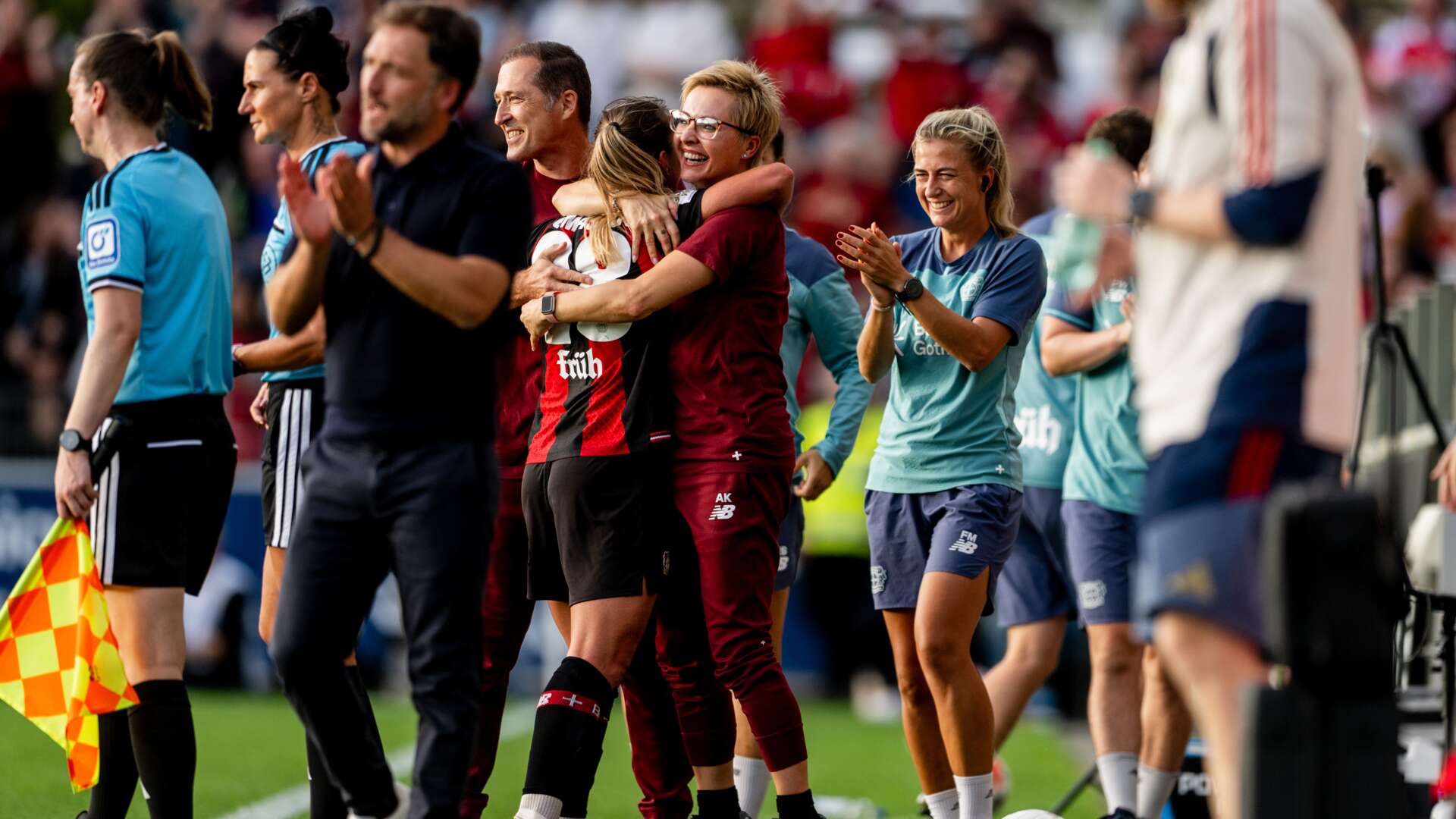 Großer Jubel bei Bayer 04 über die Führung.
