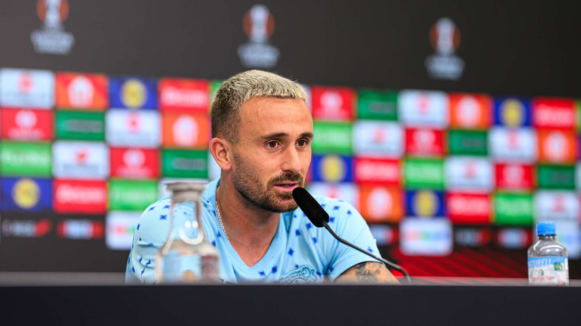Aleix Garcia auf der Pressekonferenz vor #B04NKC